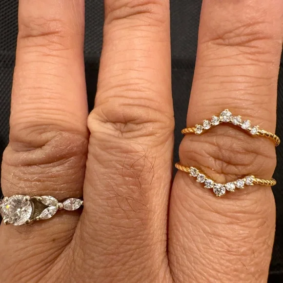 Elegant Gold CZ Diamond Guard Rings - Picture 3 of 4